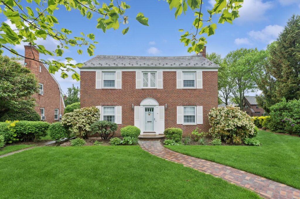 01_94StratfordAve_2001_Large 01_94StratfordAve_2001_Large