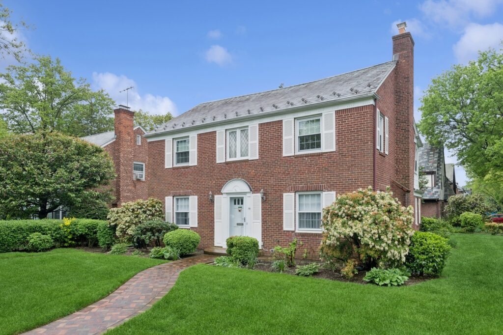 04_94StratfordAve_2004_Large 04_94StratfordAve_2004_Large