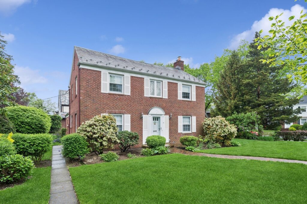 05_94StratfordAve_2005_Large 05_94StratfordAve_2005_Large