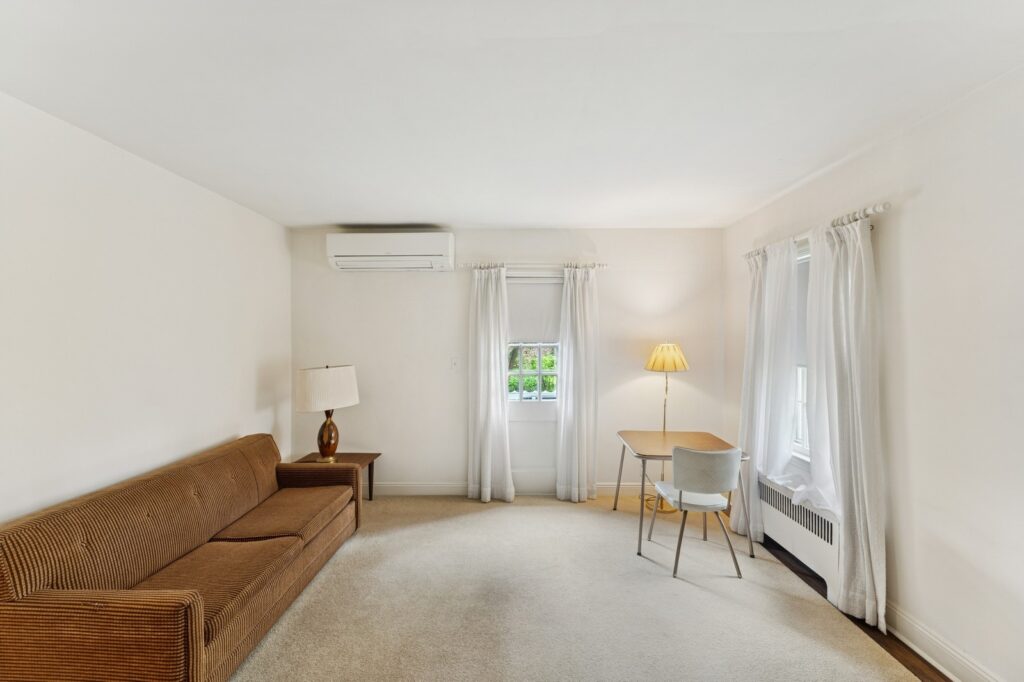 14_94StratfordAve_2014_Large 14_94StratfordAve_2014_Large